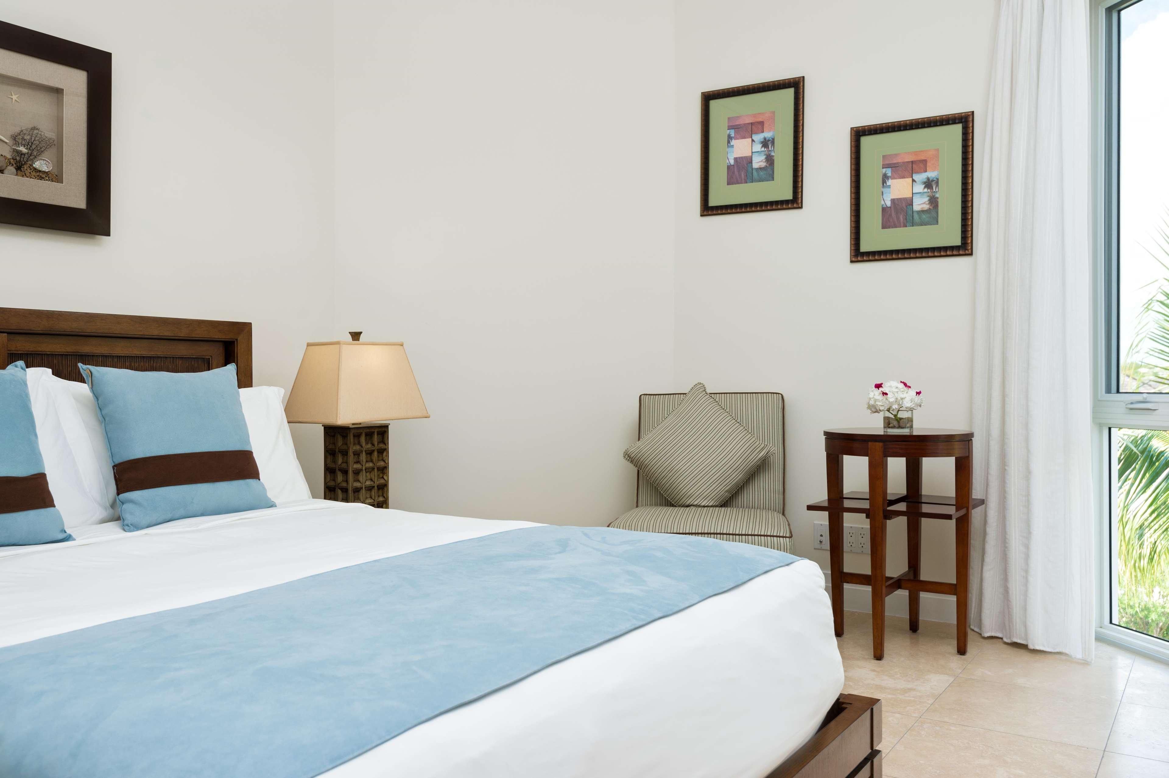 West Bay Club Hotel Grace Bay Bagian luar foto